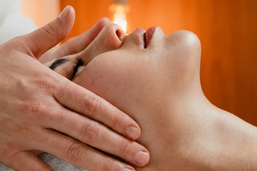servizio yoga facciale